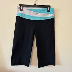 Lululemon Astro‎ Crop Knee Capri Size 8 Black Green/white Cross Band 15”